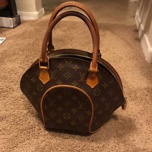 AUTHENTIC Louis Vuitton ellipse PM